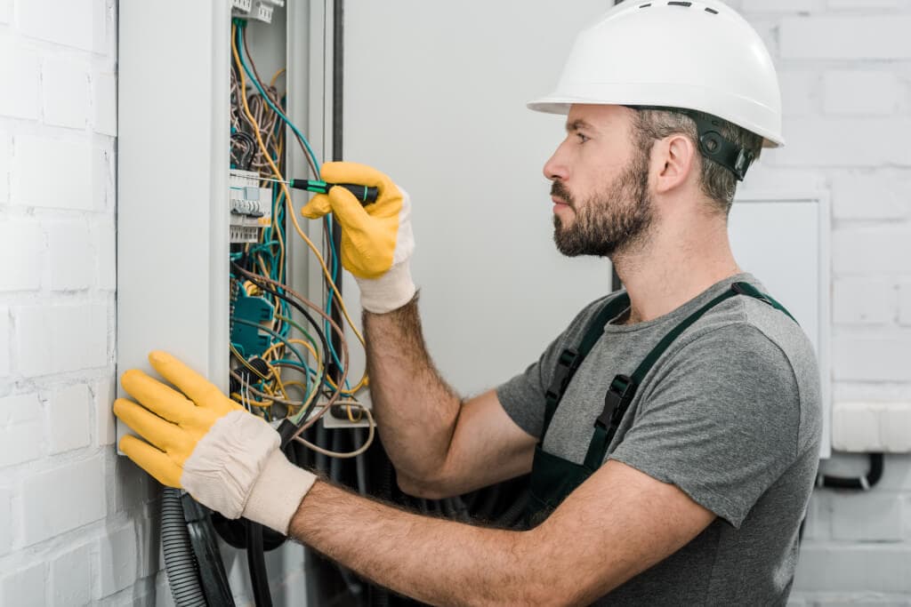 DGUV V3 Prüfung: Welche elektrischen Betriebsmittel geprüft werden müssen