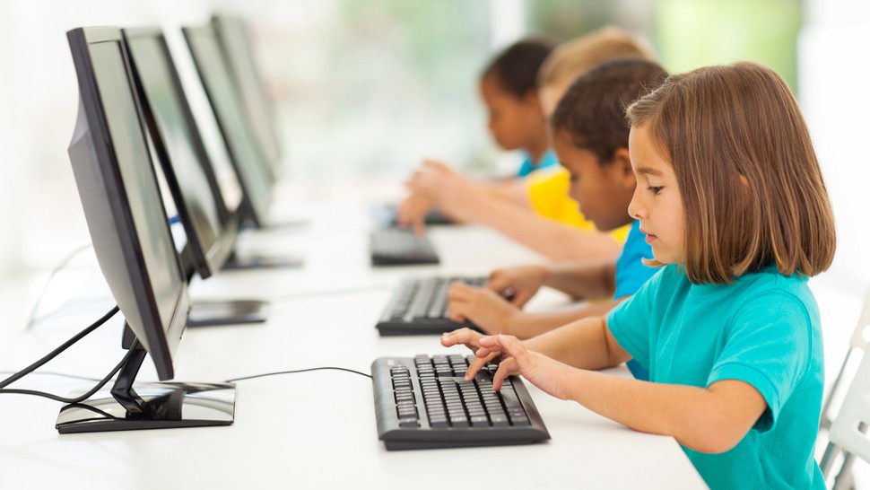 Mut zur Beziehung: Online-Fortbildungen für Fachkräfte, die Kinderängste verstehen und lösen wollen – mit Monika Wahle & Christina Grünig